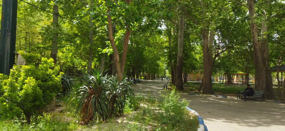 پارک شهر ماهدشت که با نام کاخ شناخته می شود